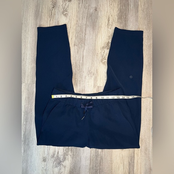Lululemon Athletica Blue Cropped Ankle Pants‎ - Picture 5 of 8